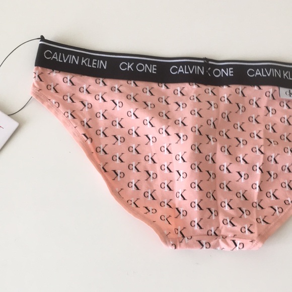 Calvin Klein CK One Bikini Brief Size Medium - Picture 9 of 15